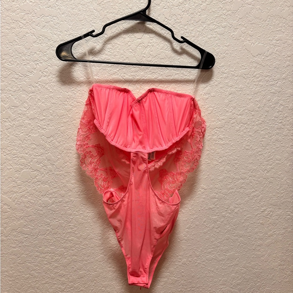Victoria Secret Teddy Lingerie - Picture 2 of 5